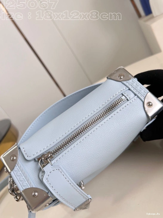 Trunk LOUIS VUITTON Side PM-18*12.5*8CM 0305